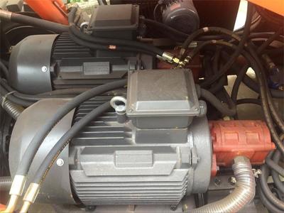 廣西扒渣機 二手輪胎式爬扒機 礦山機械設備扒渣機_襄陽永力通機械銷售部 - 商國互聯(lián)網(wǎng)