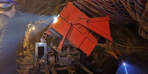 斜井扒渣機(jī)與斜井曲軌自卸式礦車斜井開拓(斜井開挖)